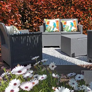 Kompleks wypoczynkowy Oasis Village- 5 Etoiles Puget-sur Argens