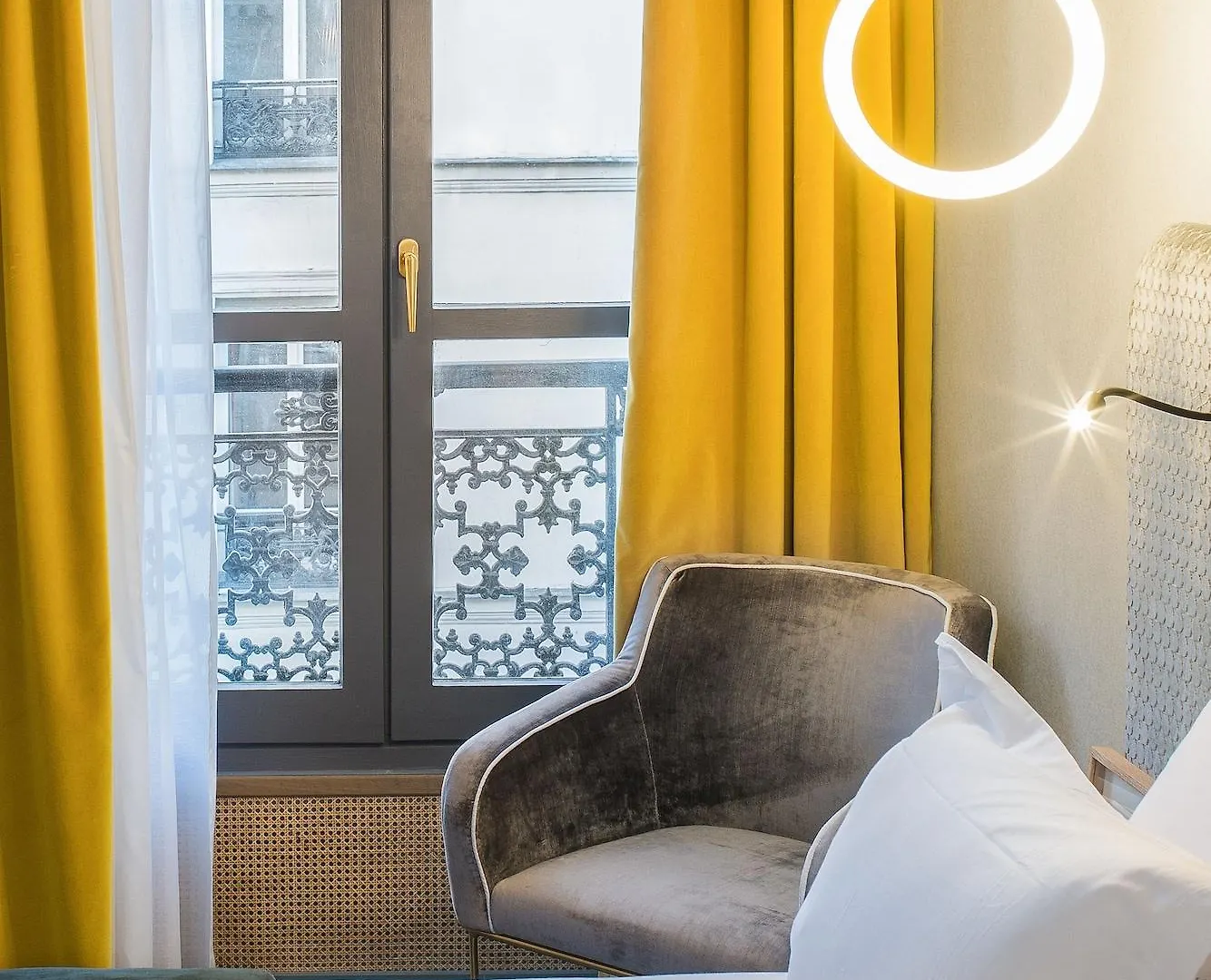 Handsome Hotel Paris