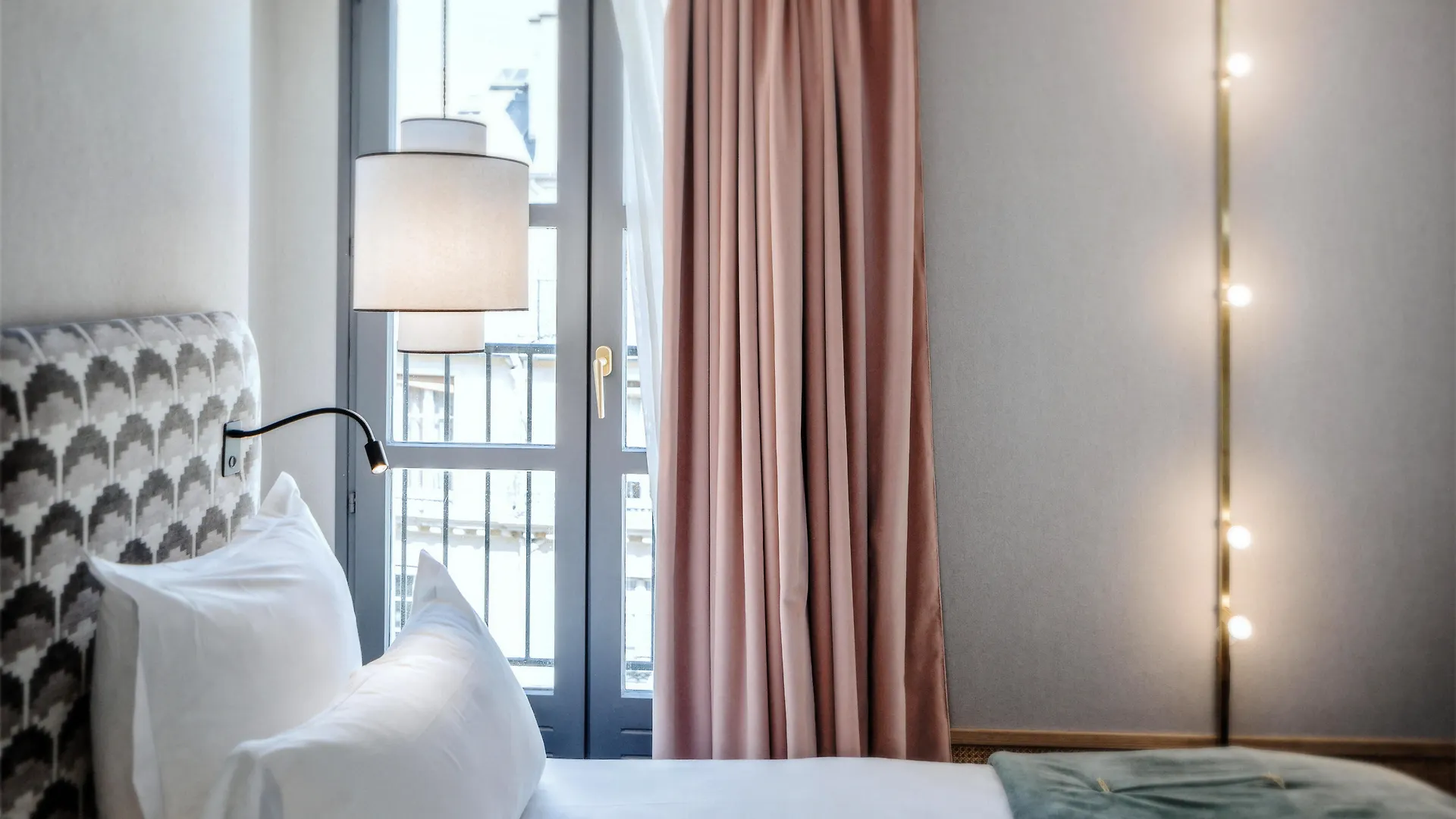 Handsome Hotel Paris